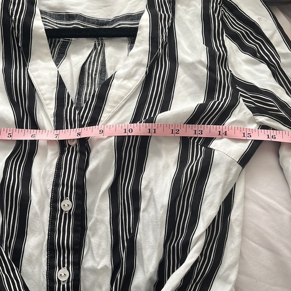 “Lulus Long sleeve button down shirt size small” - Picture 4 of 8